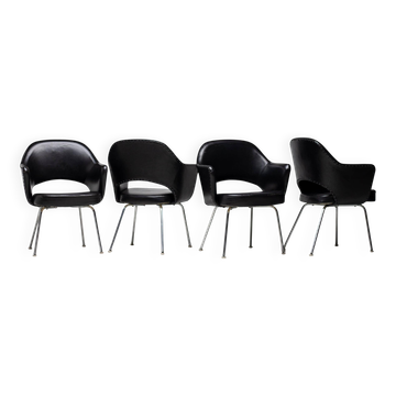 Ensemble de 4 fauteuils de direction Saarinen pour Knoll en cuir noir d'origine
