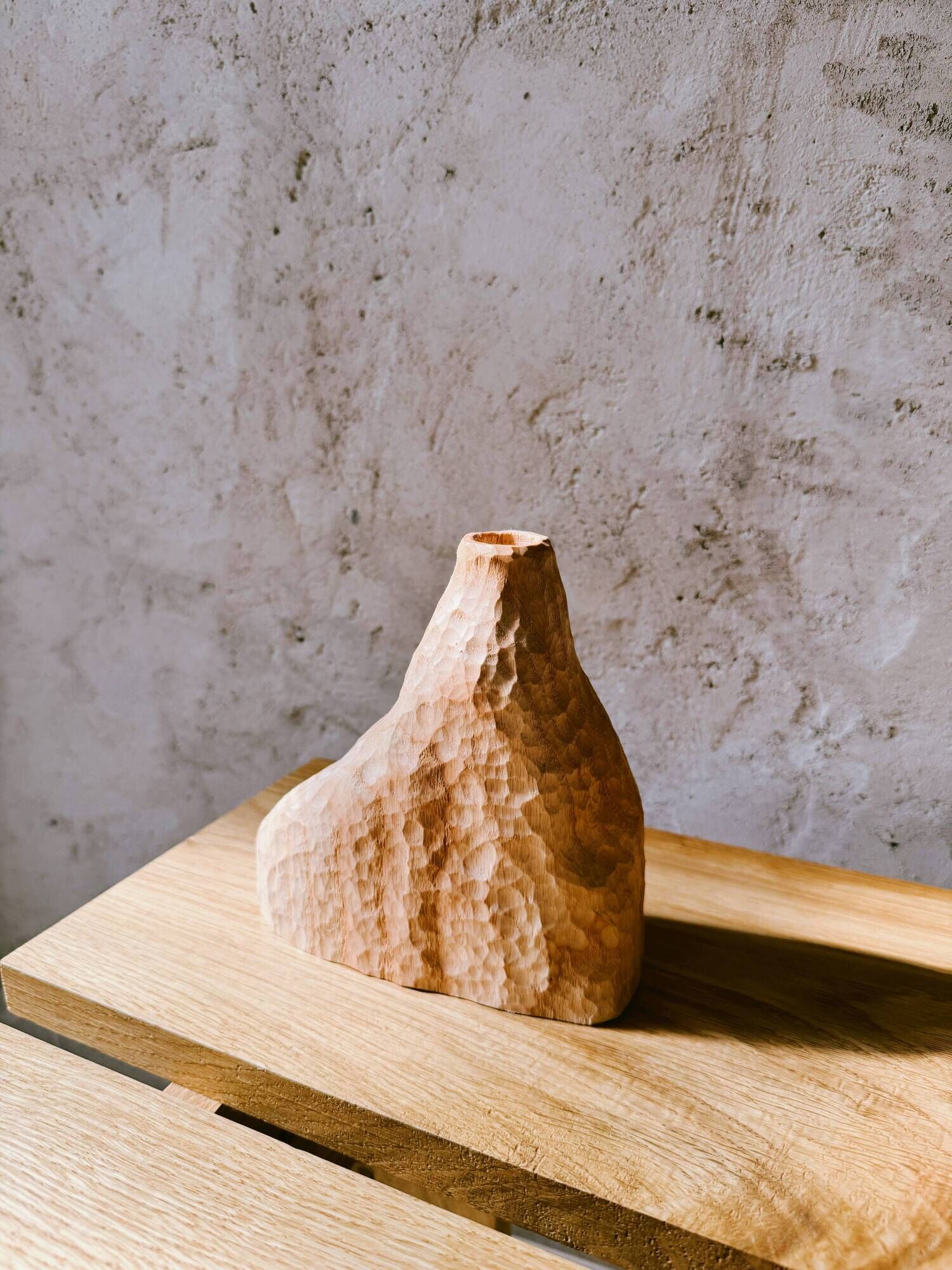 Solid wood ash soliflore hand-carved