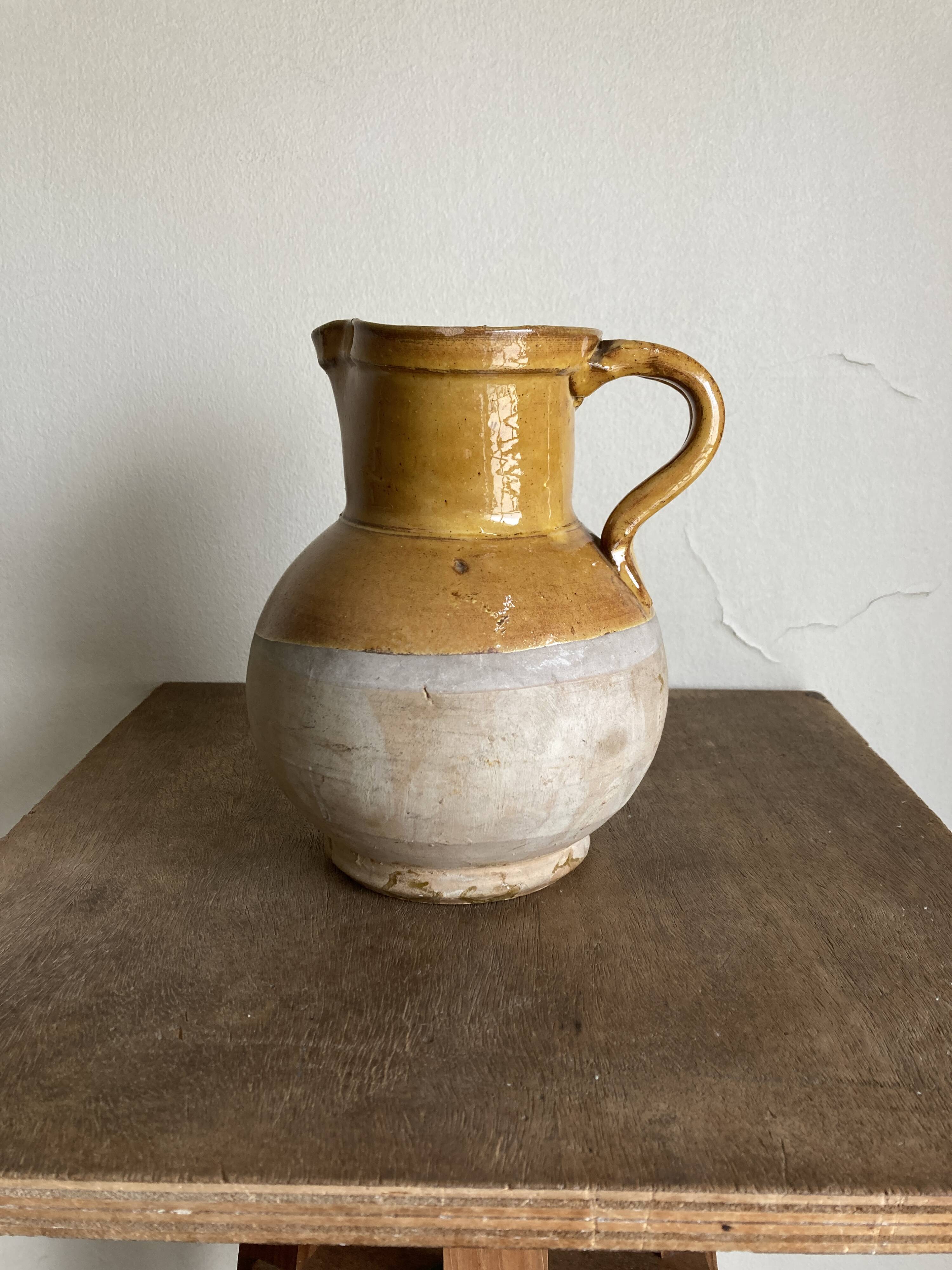 Country vase pitcher in glazed earthenware 1960 Provence