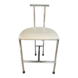 Chaise en métal chromé