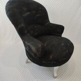 Toad armchair