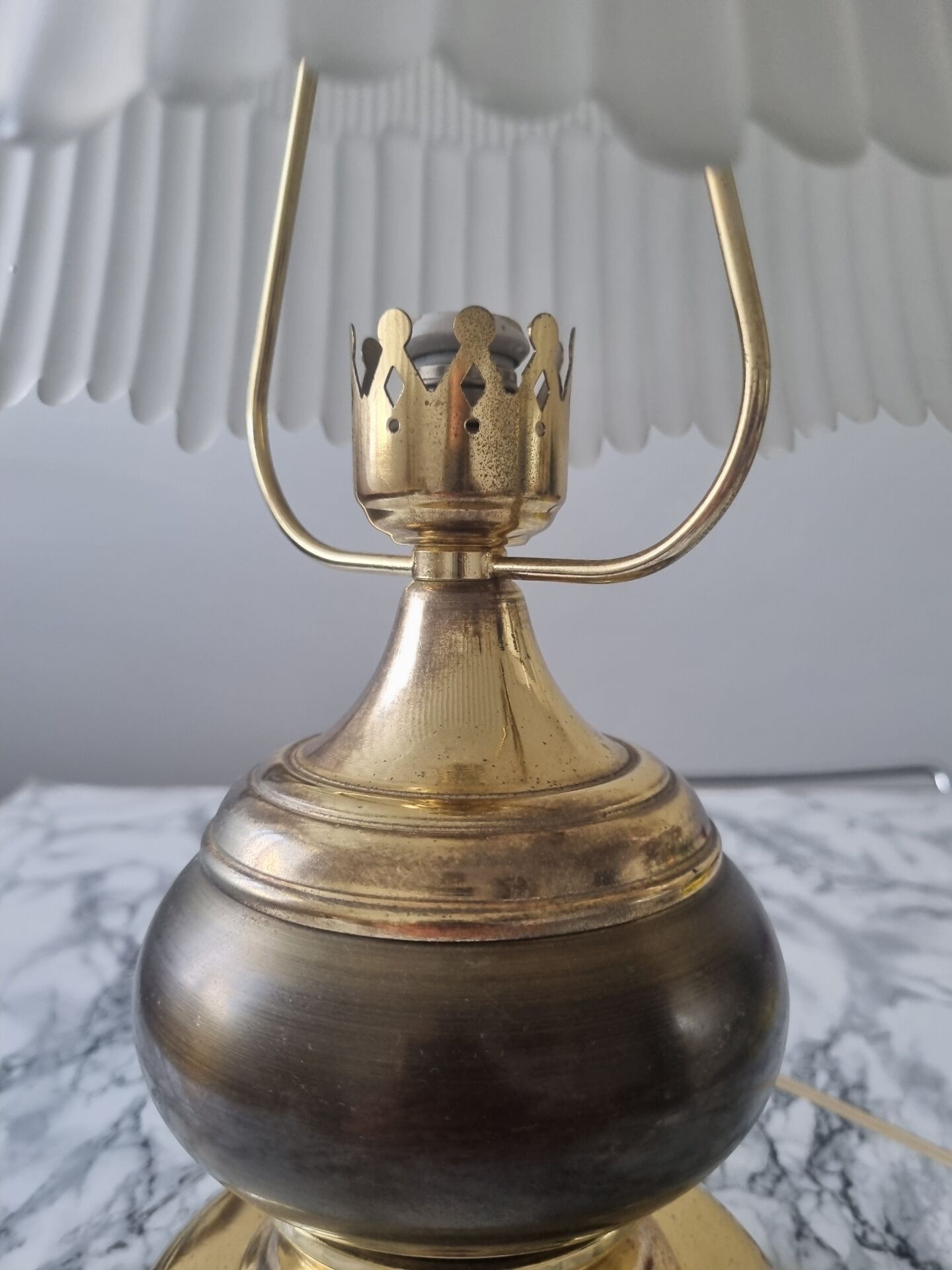 Lampe doré opaline vintage