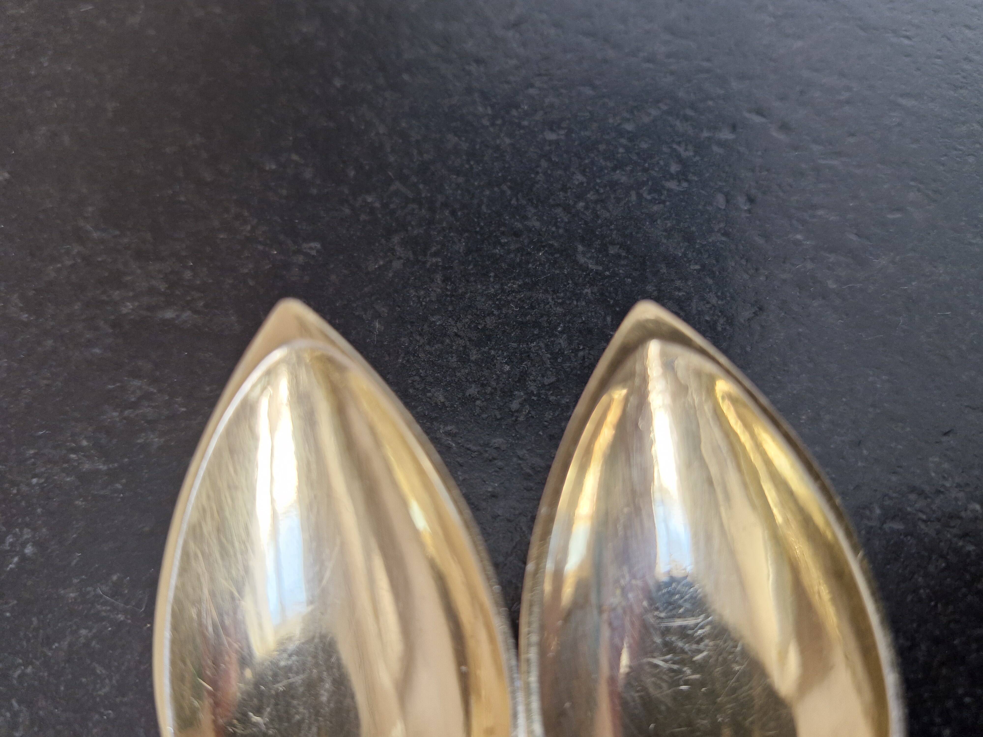 6 cuillères à café en métal doré