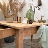 Farm table with 2 drawers