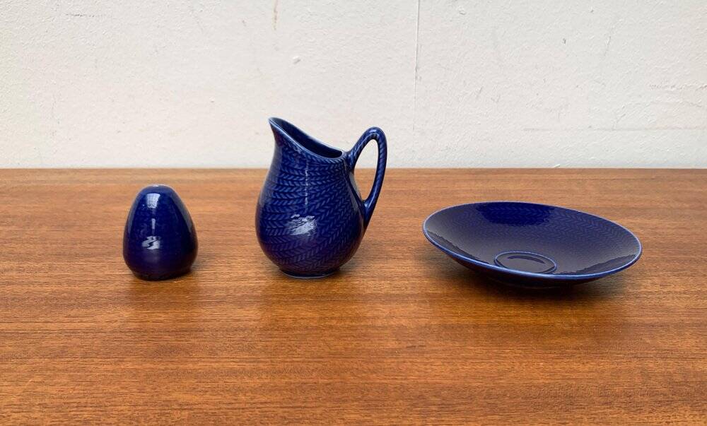 Swedish Salier Mid-Century Bla Eld, Salt Shaker, Milk Jug, Saucer and Plate by Hertha Bengtson for Rörstrand, 1960s, Set of 4
