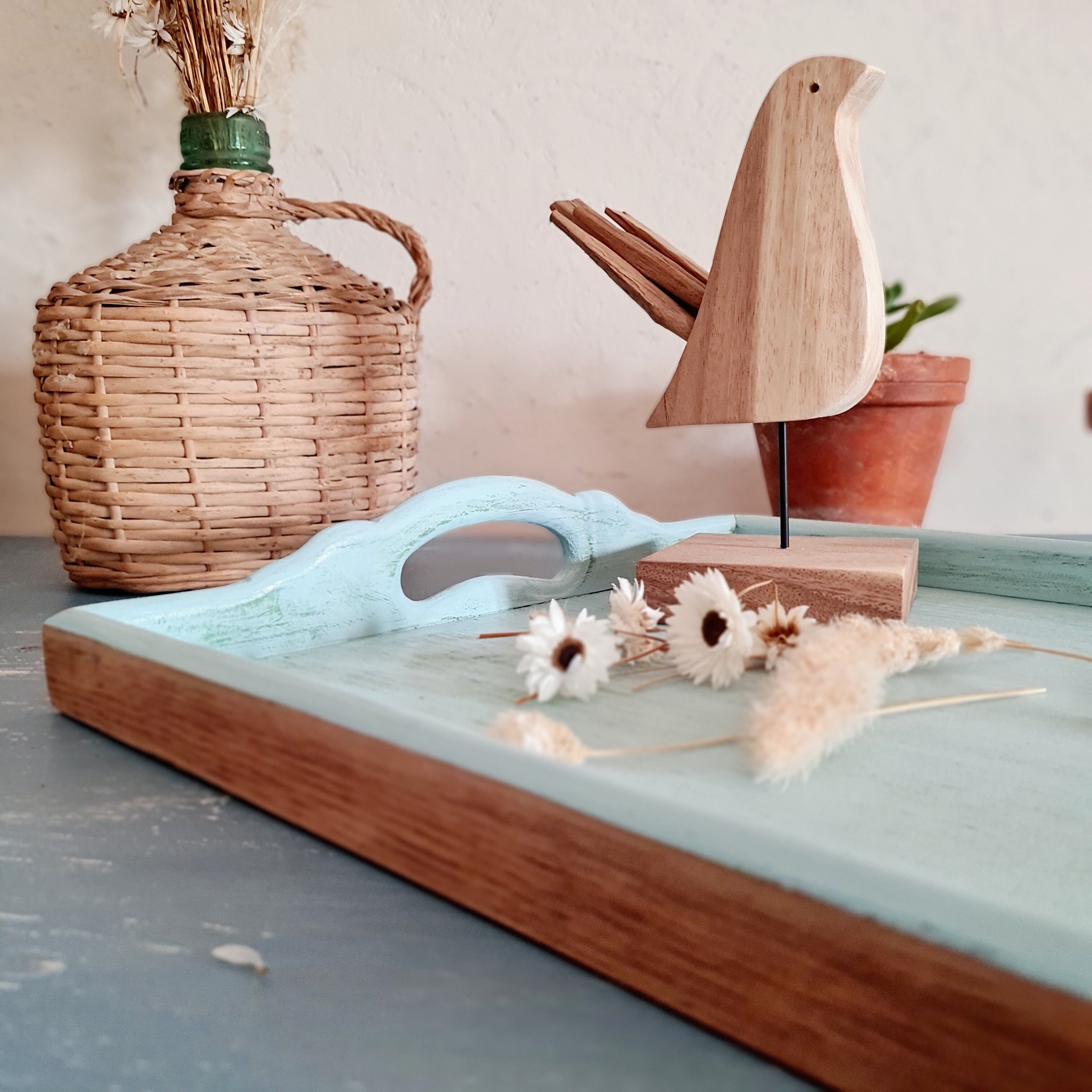 Presentation tray in old wood renovated blue with handles