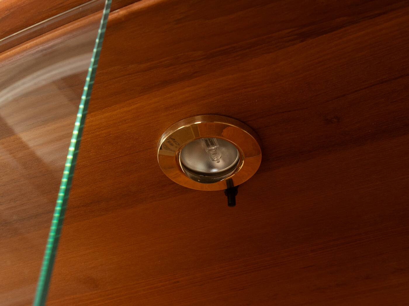 Exclusive display cabinet from the 1980s, solid teak, glass doors, drawers, lighting