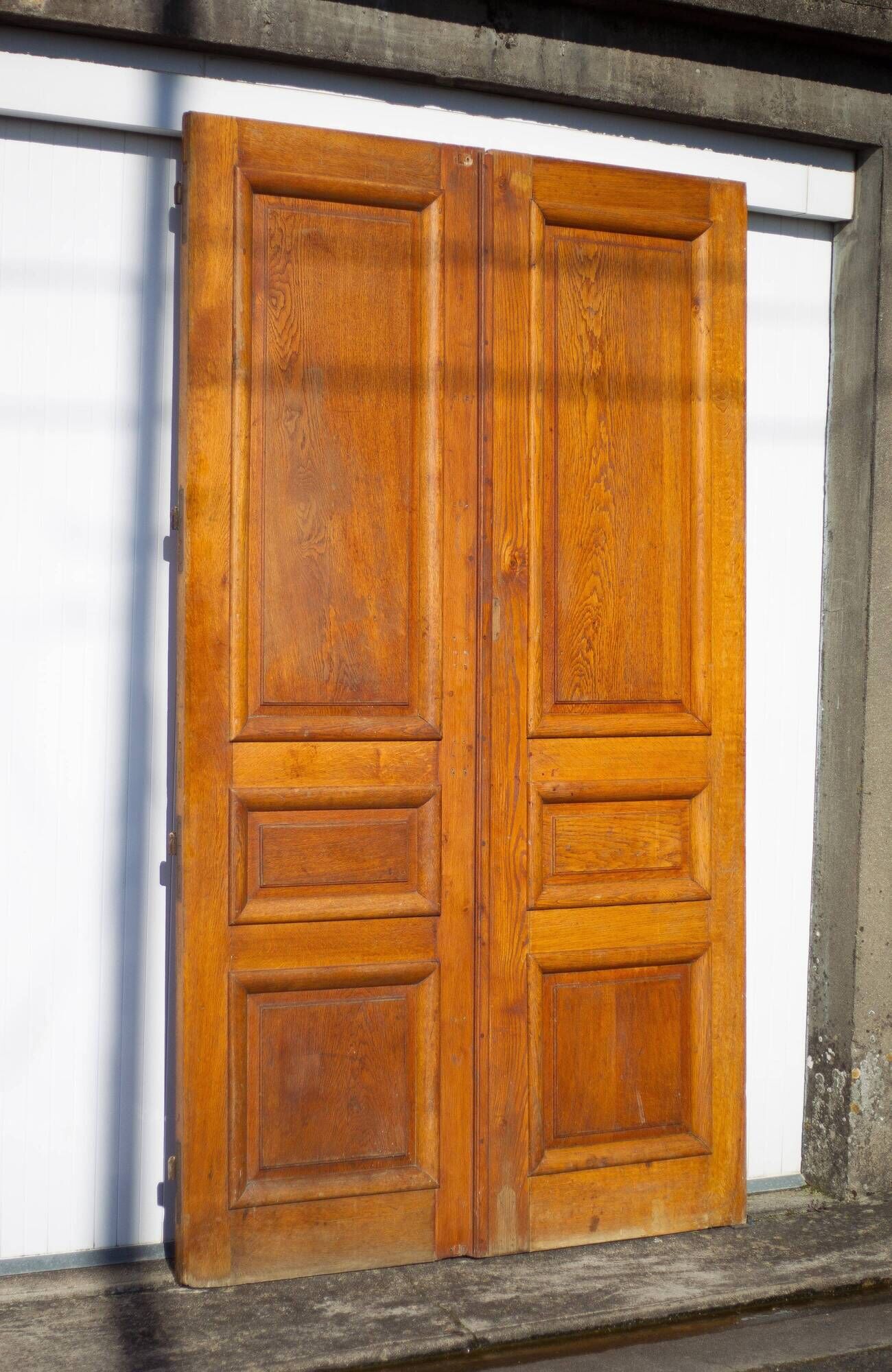 Double old door, old wooden door, large vintage door