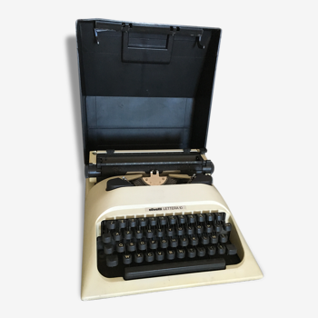 OLIVETTI Lettera 10 Machine à écrire portable rare