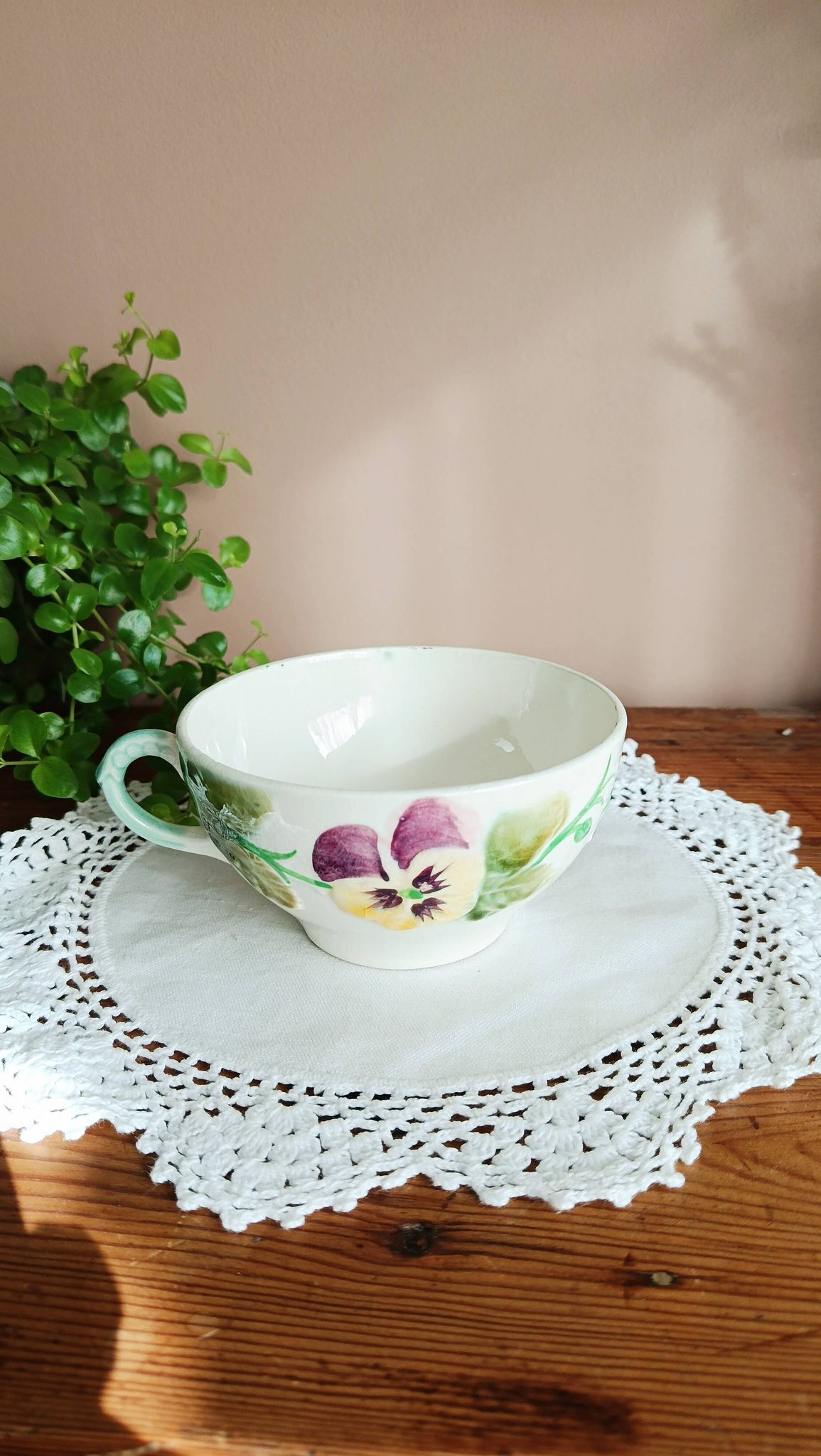 Large slipware cup Thoughts, Choisy le Roi