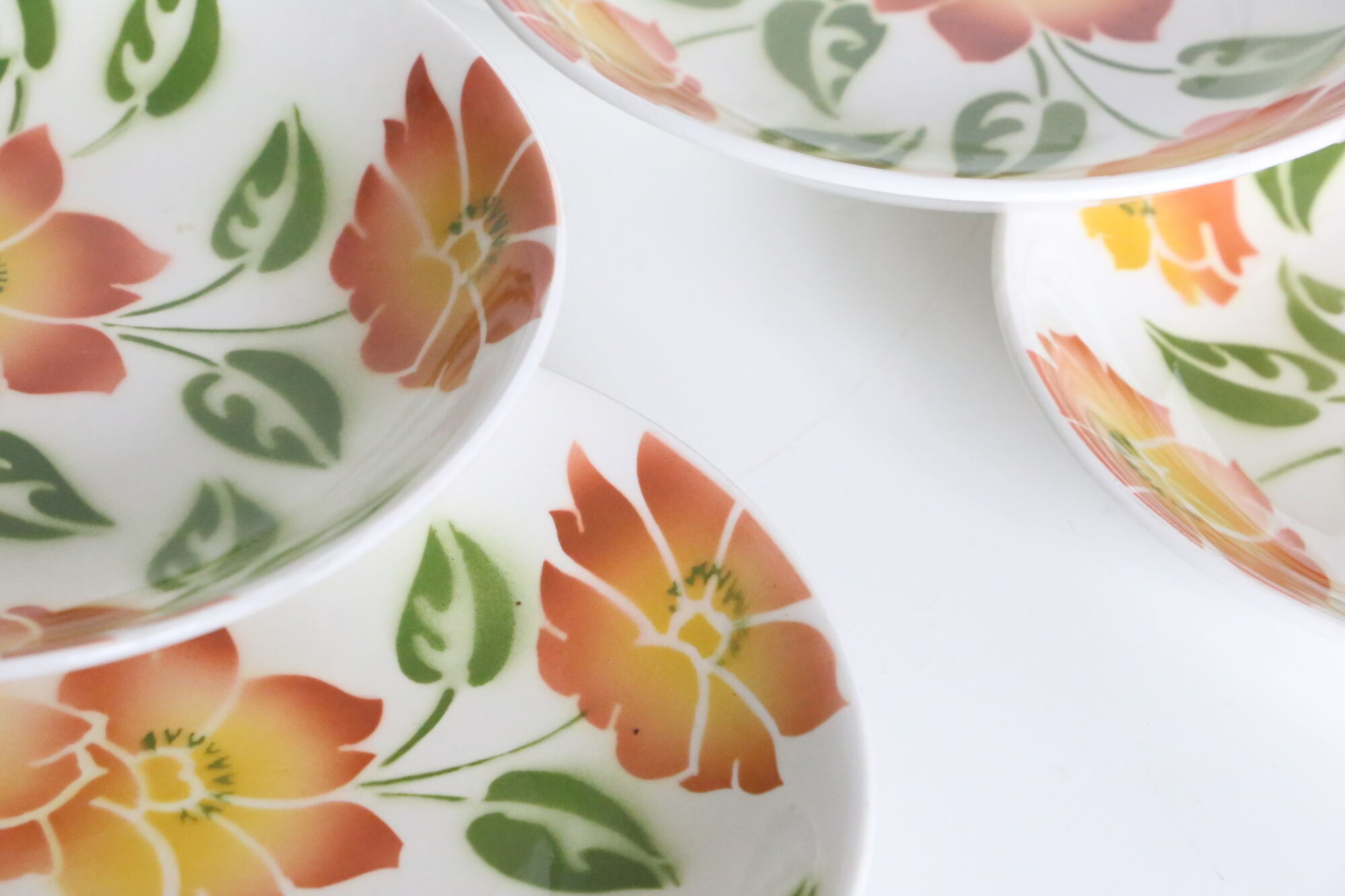 Set of 6 hollow plates Moulin des Wolves, Ontario motif