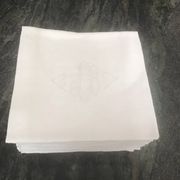 12 Serviettes en damassé blanc au monogramme JB