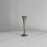 Chic and refined antique metal soliflore