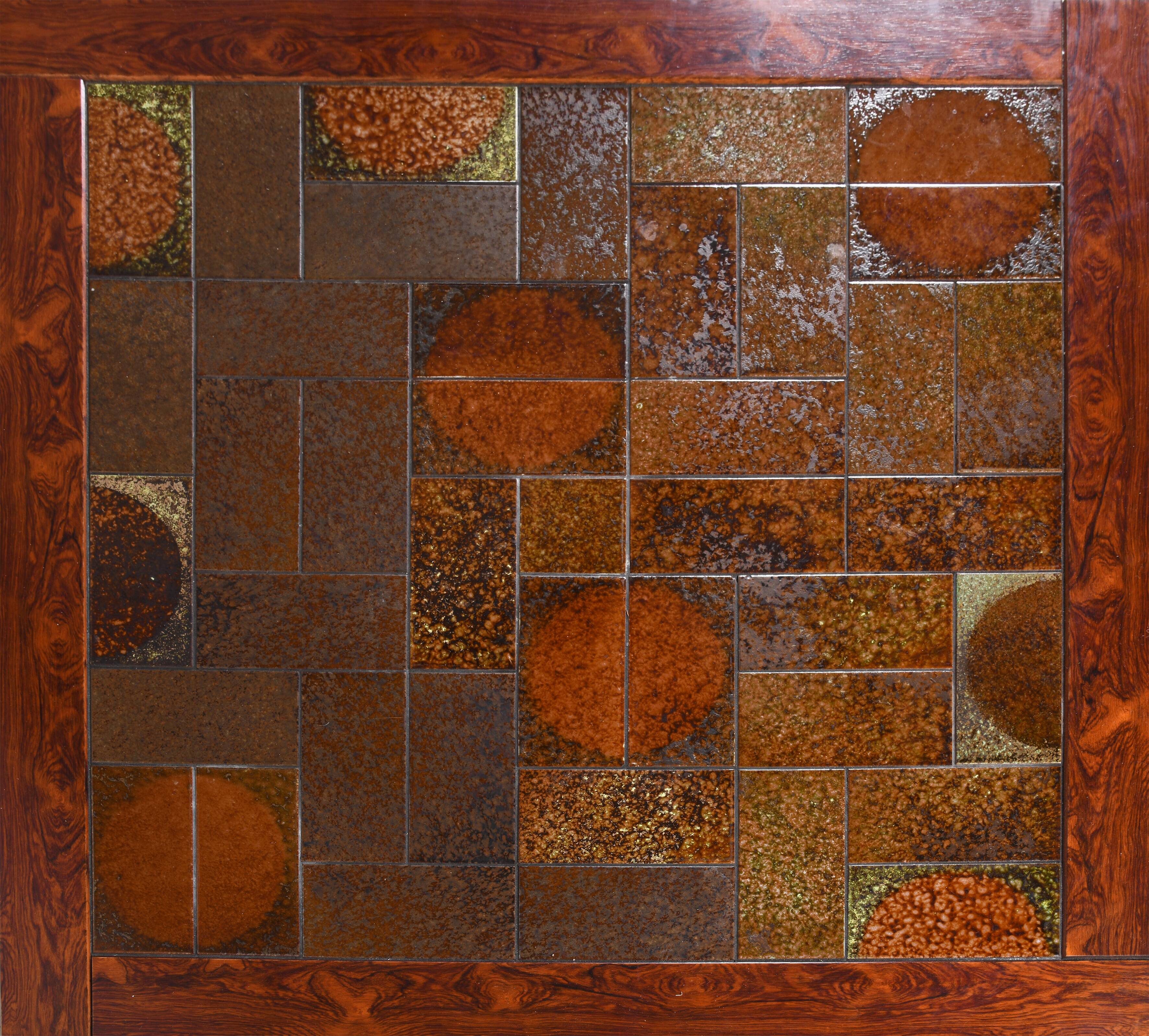 Scandinavian coffee table in rosewood and ceramic