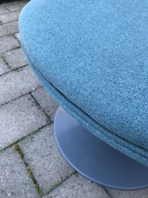 Artifort F520 armchair by Geoffrey Harcourt with P510 ottoman