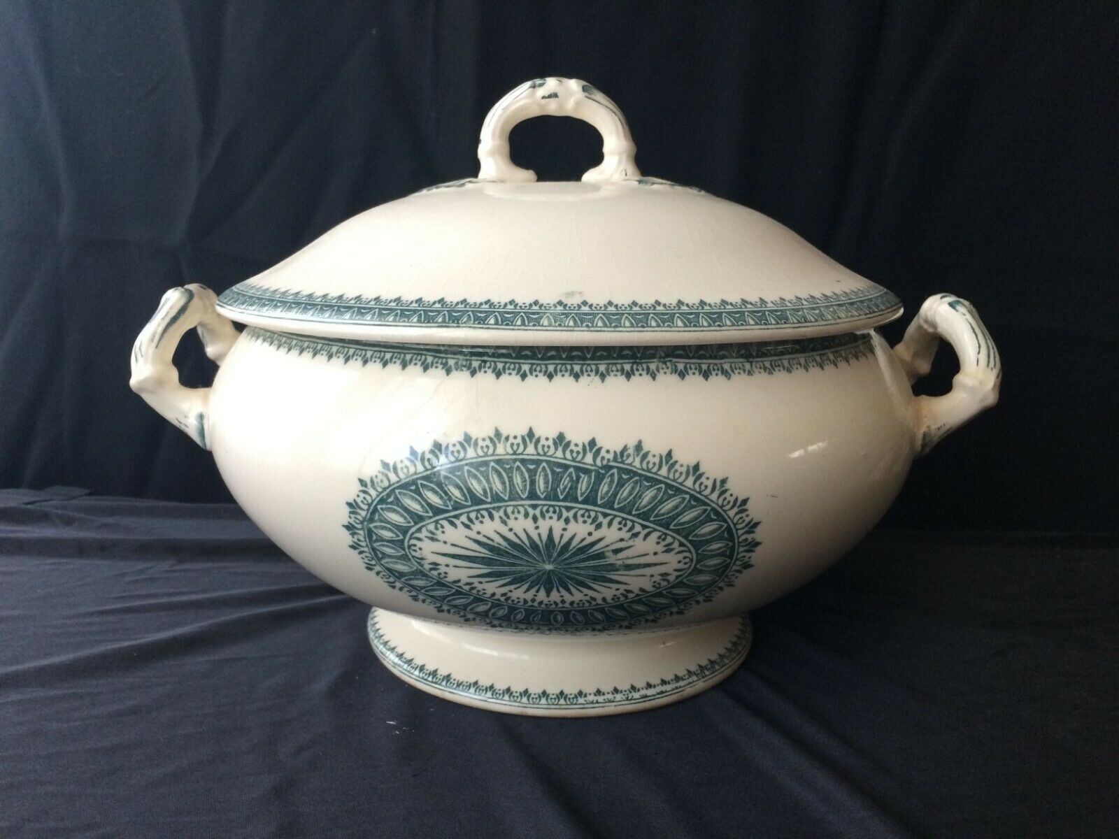 Soupière Creil and Montereau service English labrador