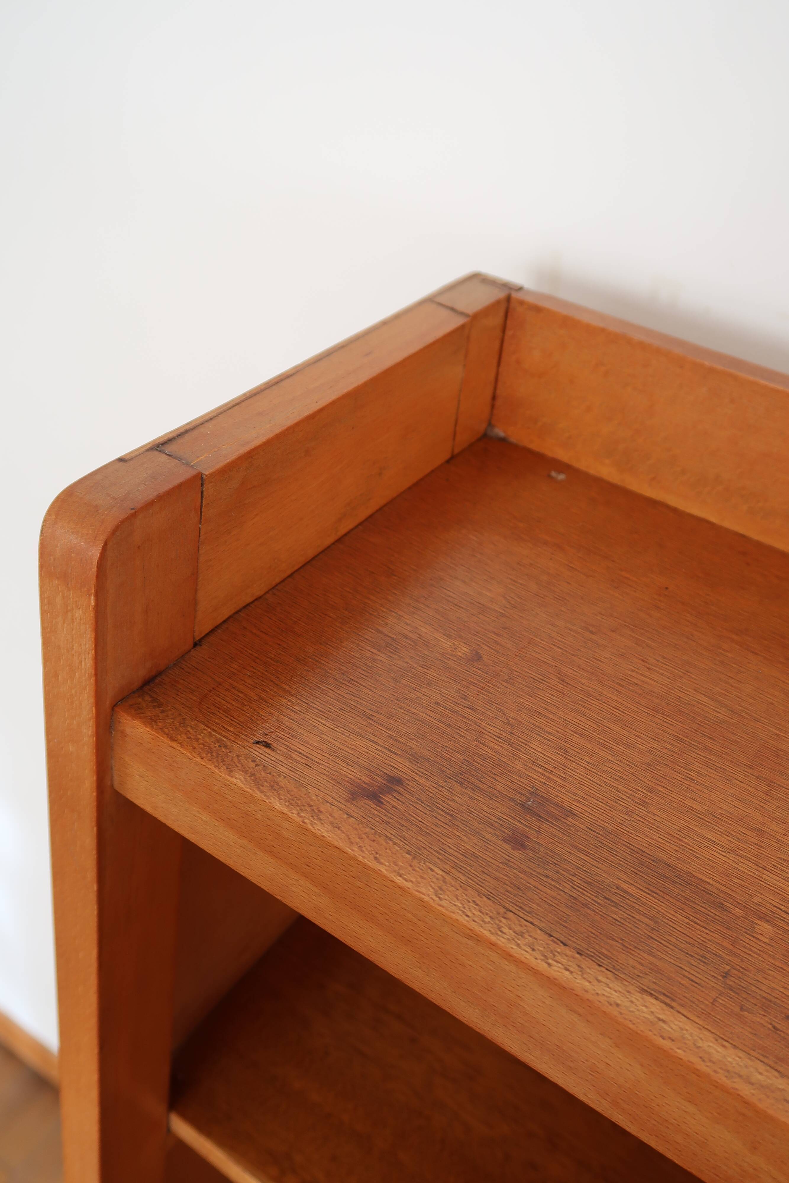 Bookcase 60