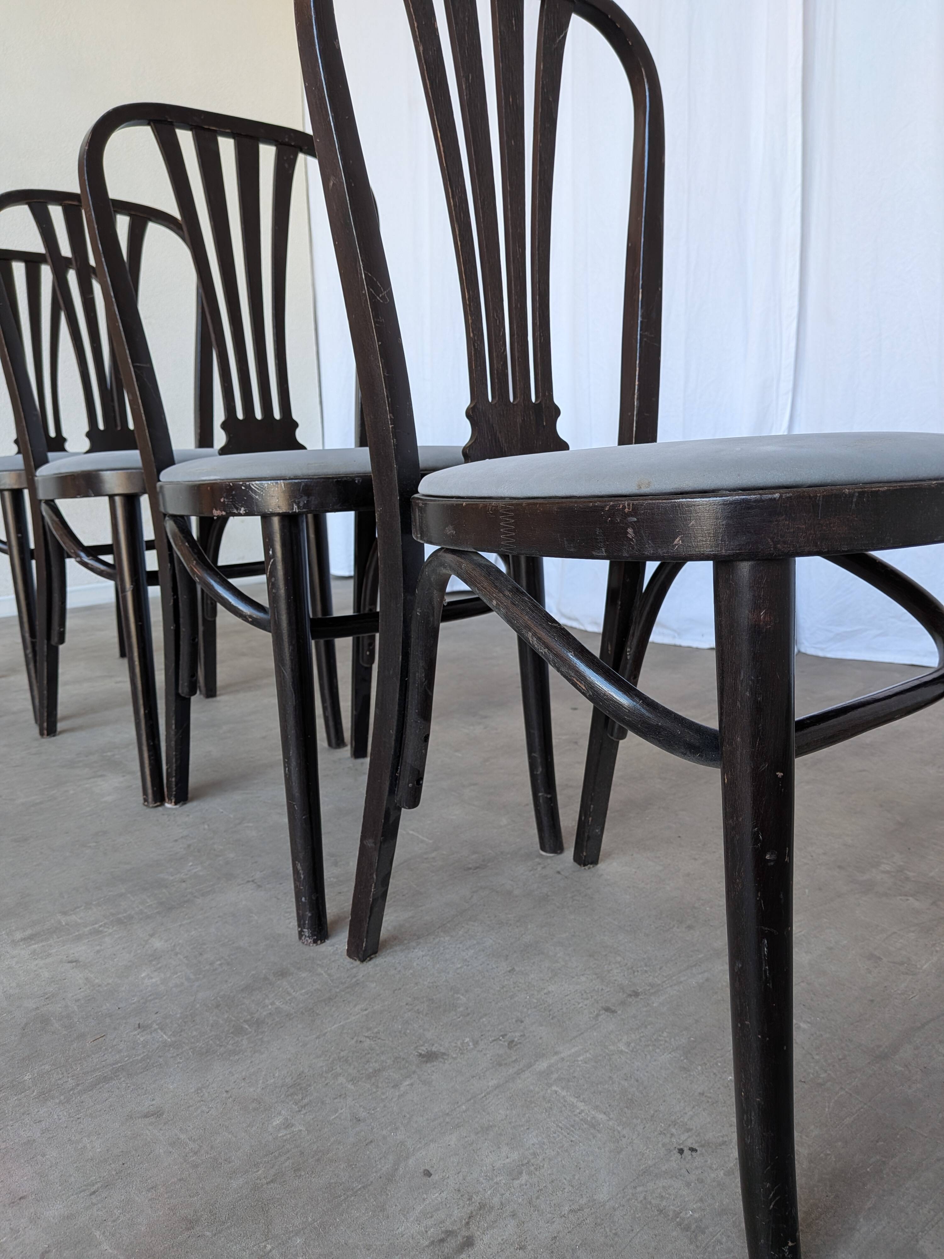 Chaises de salle à manger STOL Kamnik vintage : ensemble de 4 des années 1970, style moderne du milieu du siècle.