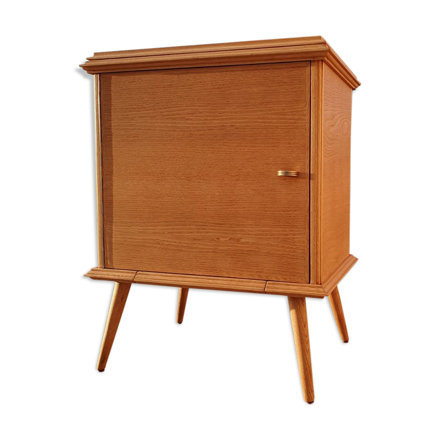 Vintage sideboard with compass feet
