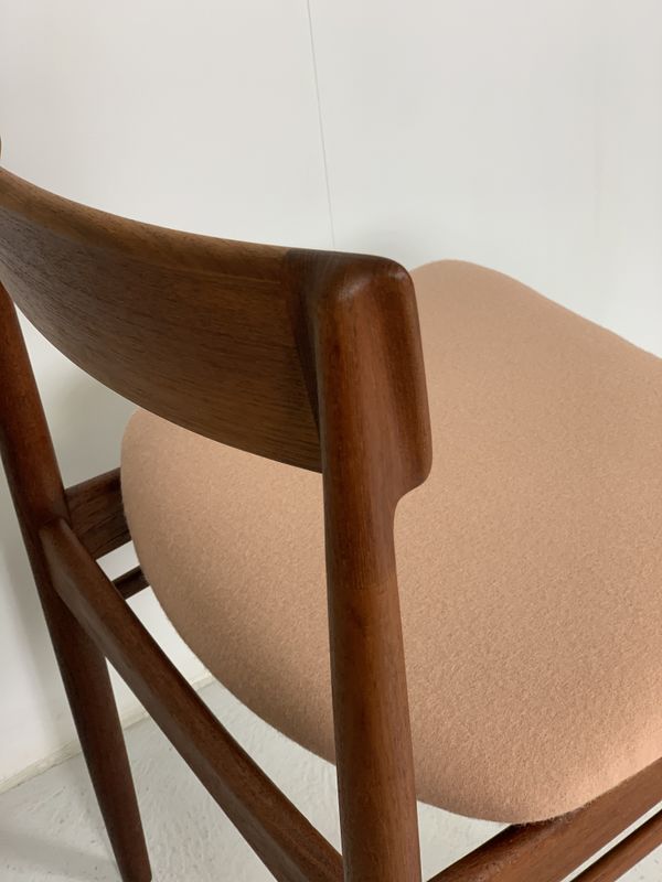 Chaise de salle à manger danoise en teck par Henry Rosengren Hansen