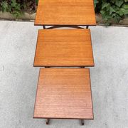 Tables gigognes scandinave vintage en teck par "Victor B Wilkins"