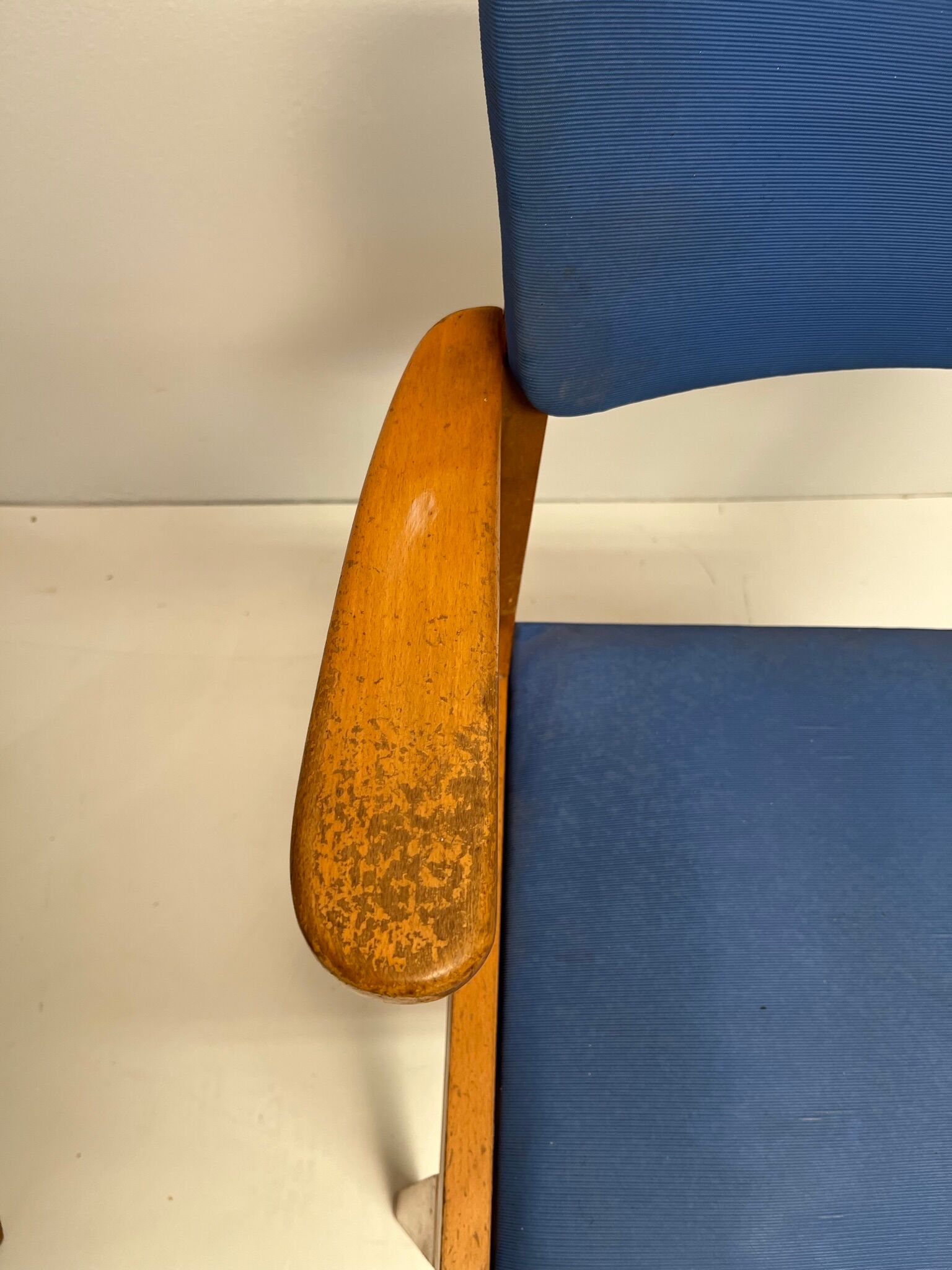 Pair of chairs bridge 50s