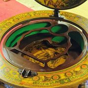 Bar, globe terrestre, signes du zodiaque , années 70