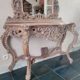 Indonesian console