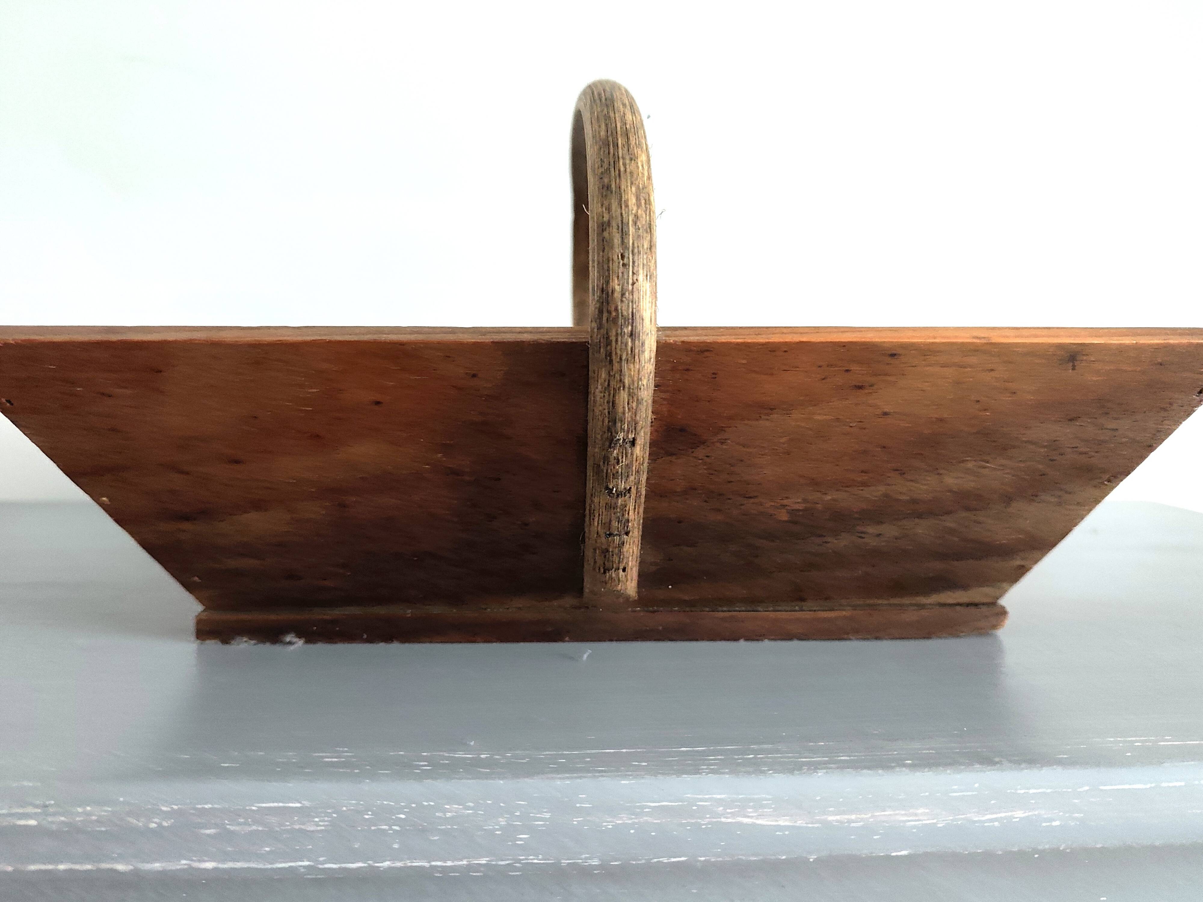 Ancien panier de vendanges en bois
