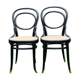 Paire de chaises bistrot Thonet numéro 10 cannée en bois courbé