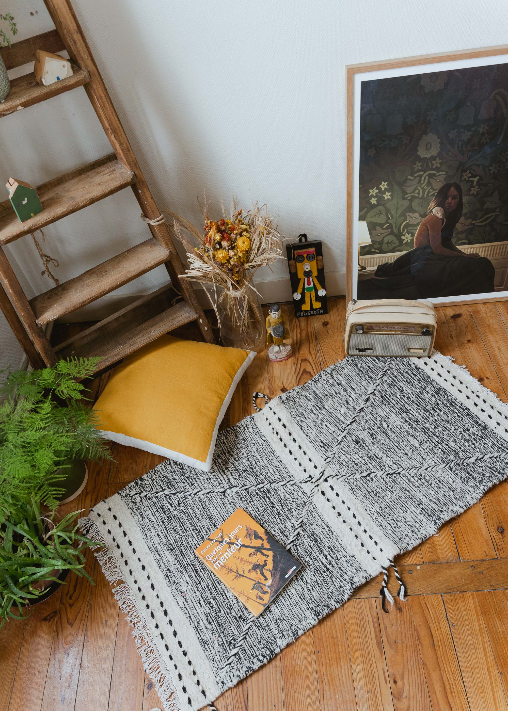 Berber carpet Zanafi - 100% black and white wool - 115 cm x 60 cm