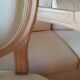 Fauteuil médaillon beige style Louis XVI très bon état