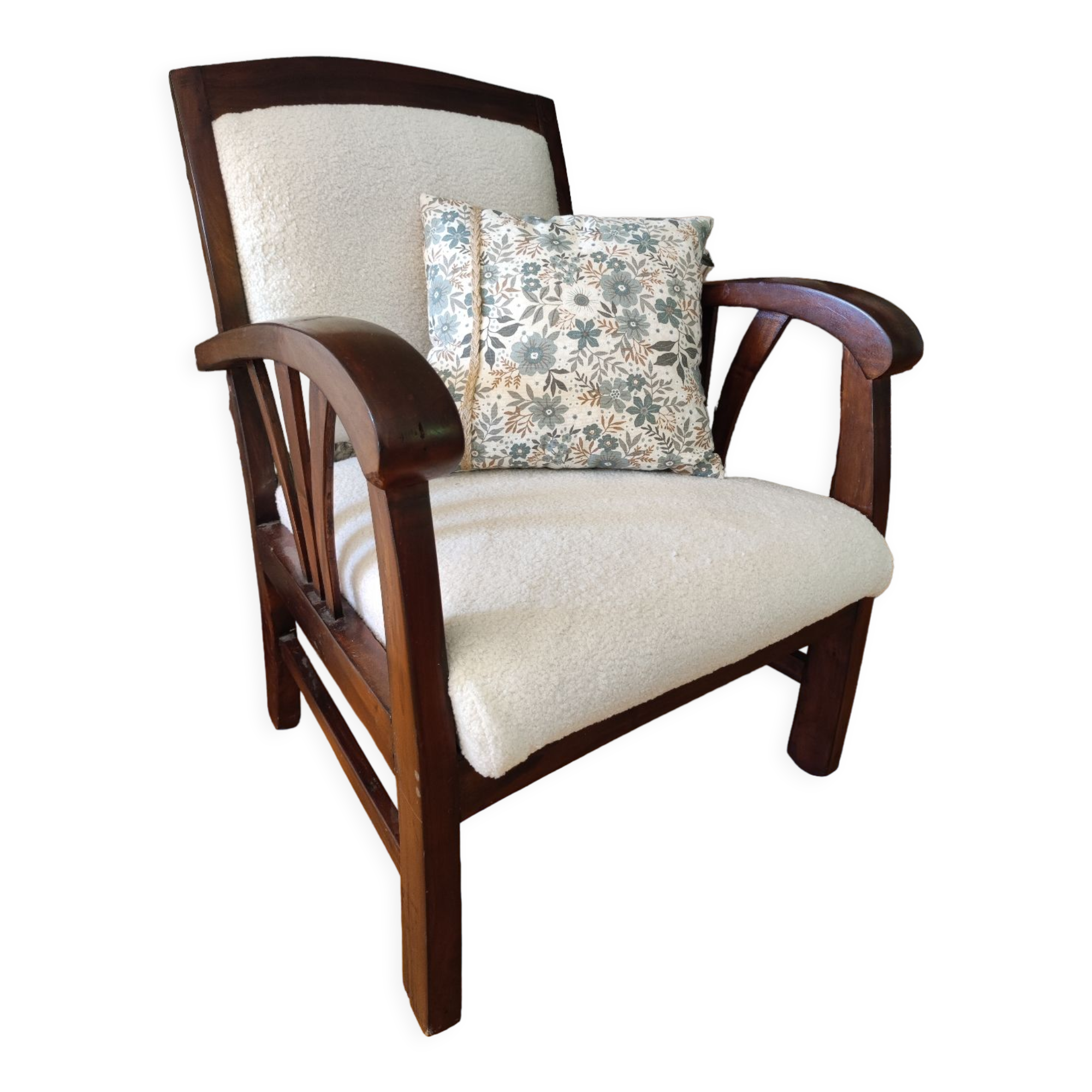 Colonial armchair