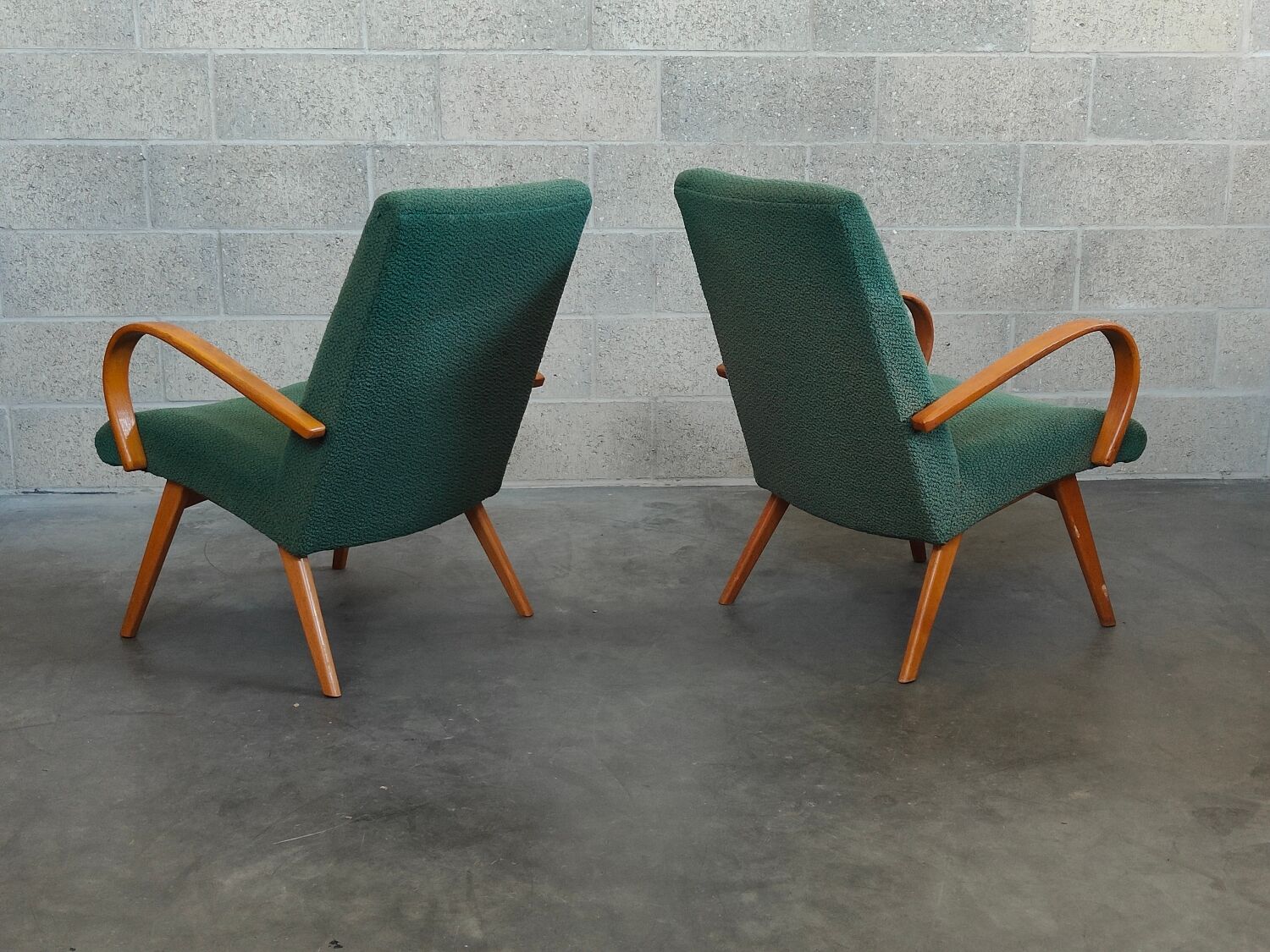 Pair of green armchairs by Jaroslav Smidek for TON