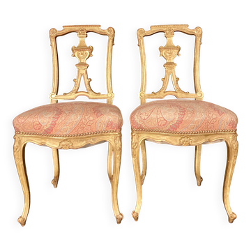 Paire de chaises en bois doré