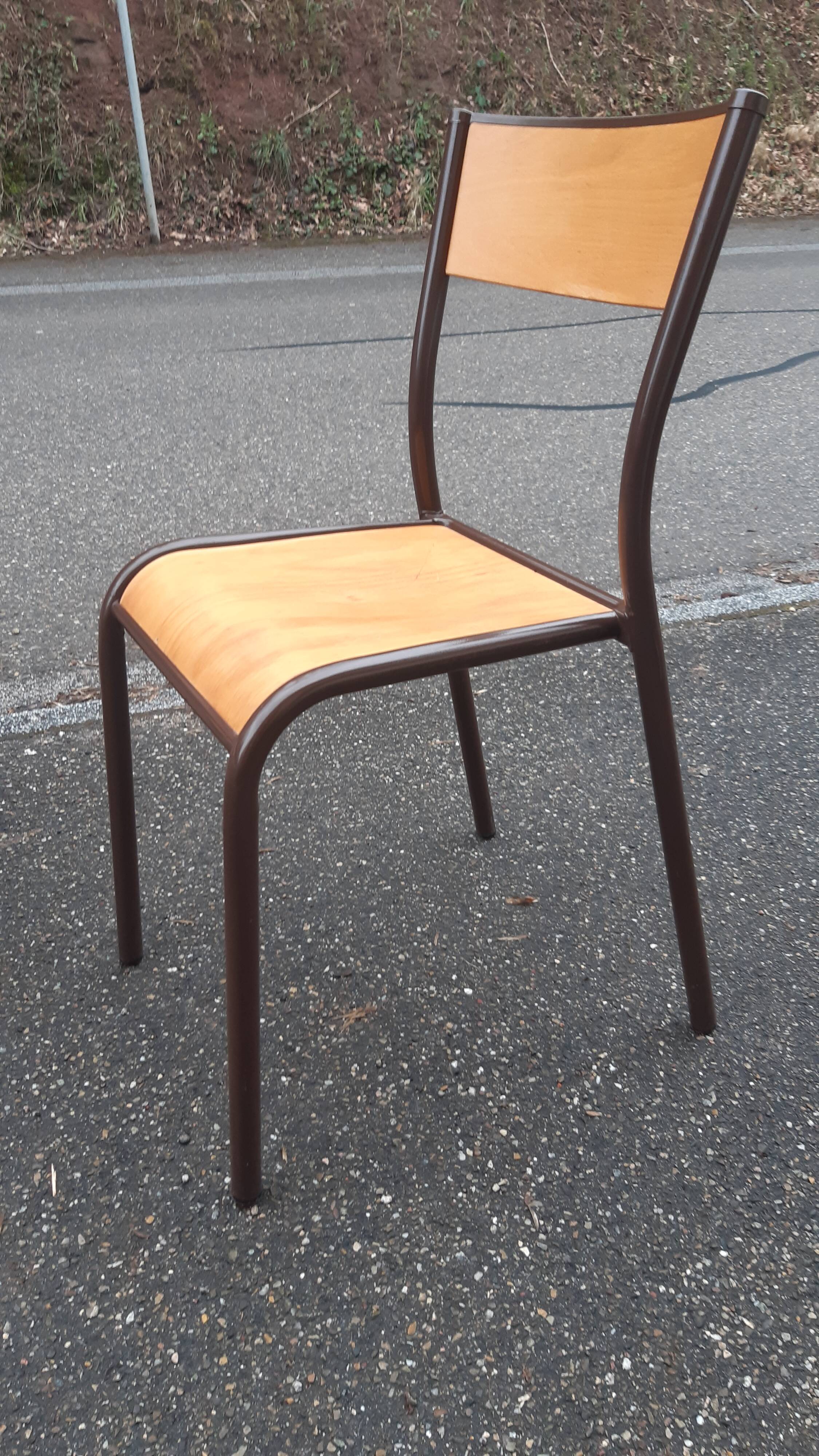 Set of 7 Mullca chairs