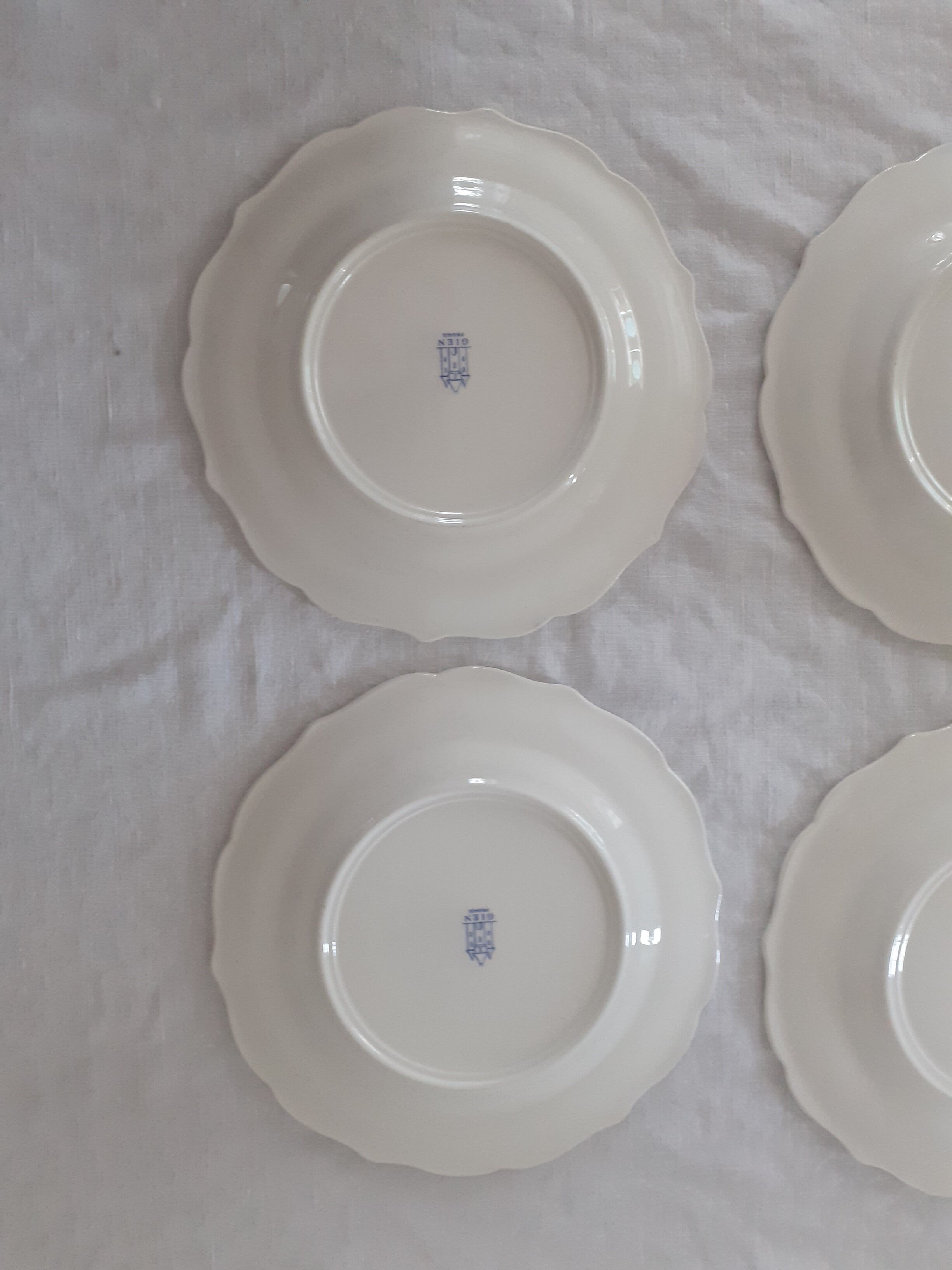 4 Plates made of GIEN camaieu blue central pattern and rinses model ROUEN