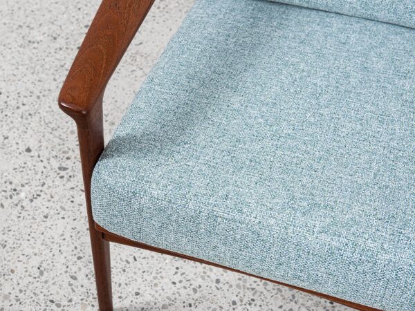 Ensemble de canapés danois du milieu du siècle en teck par Ib Kofod Larsen - avec nouveau tissu