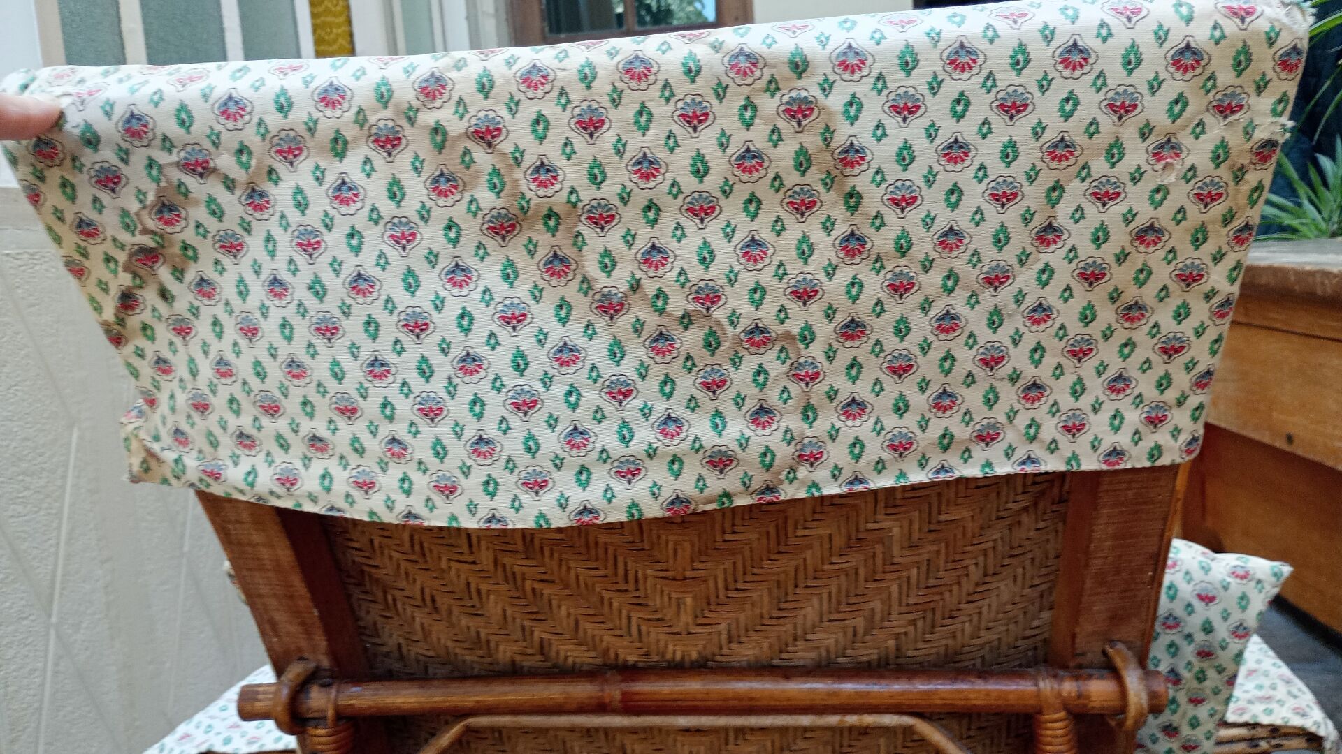 Antique chaise longue