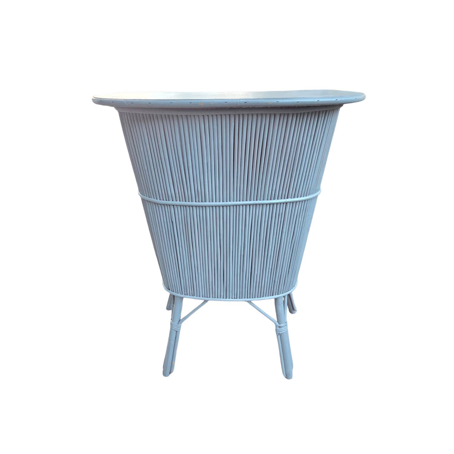 Rattan bar, painted, with two compartments, accompanied by its stool.