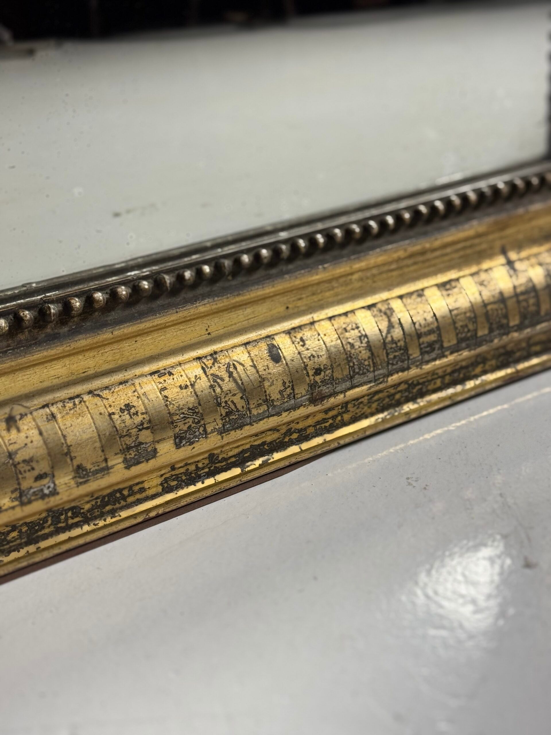 Miroir doré Louis Philippe du 19ème siècle