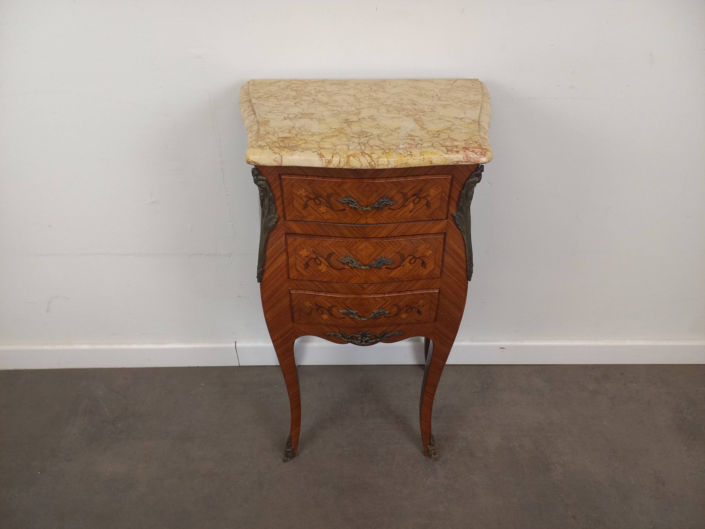 Chevet de style Louis XV