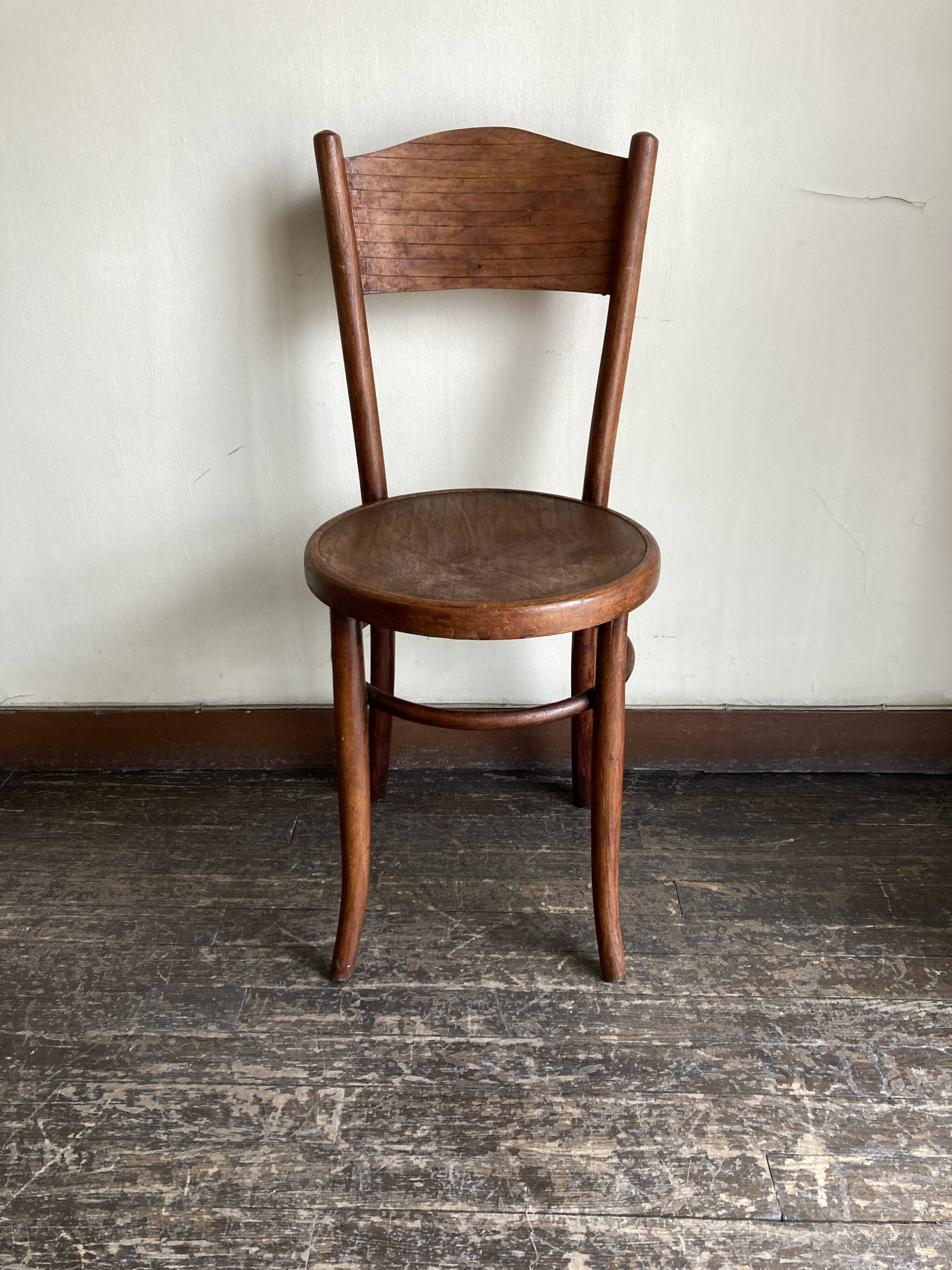 Set of 4 Fischel bistro chairs in bent wood gendarme hat 1920