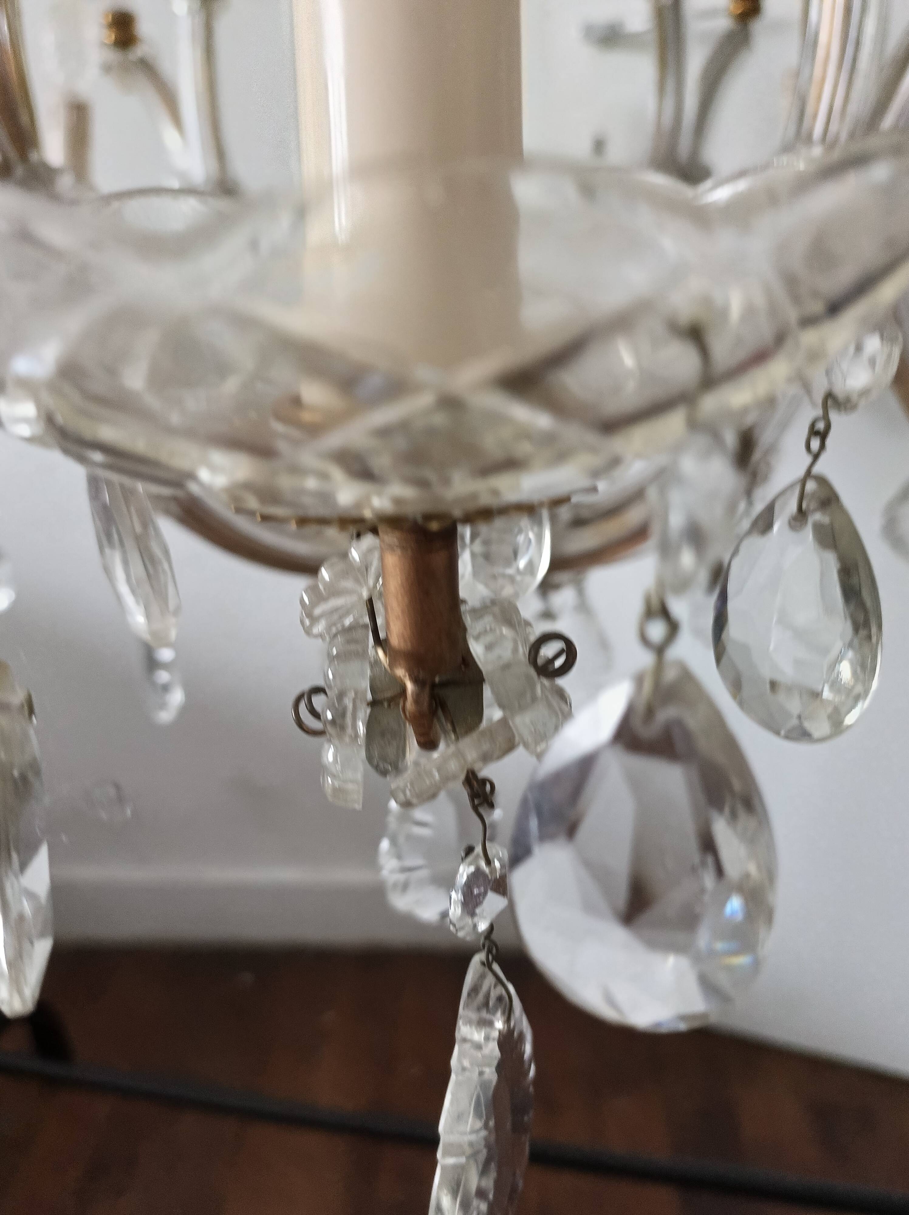 Glass pendant chandelier