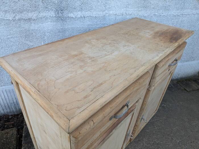 Parisian style buffet