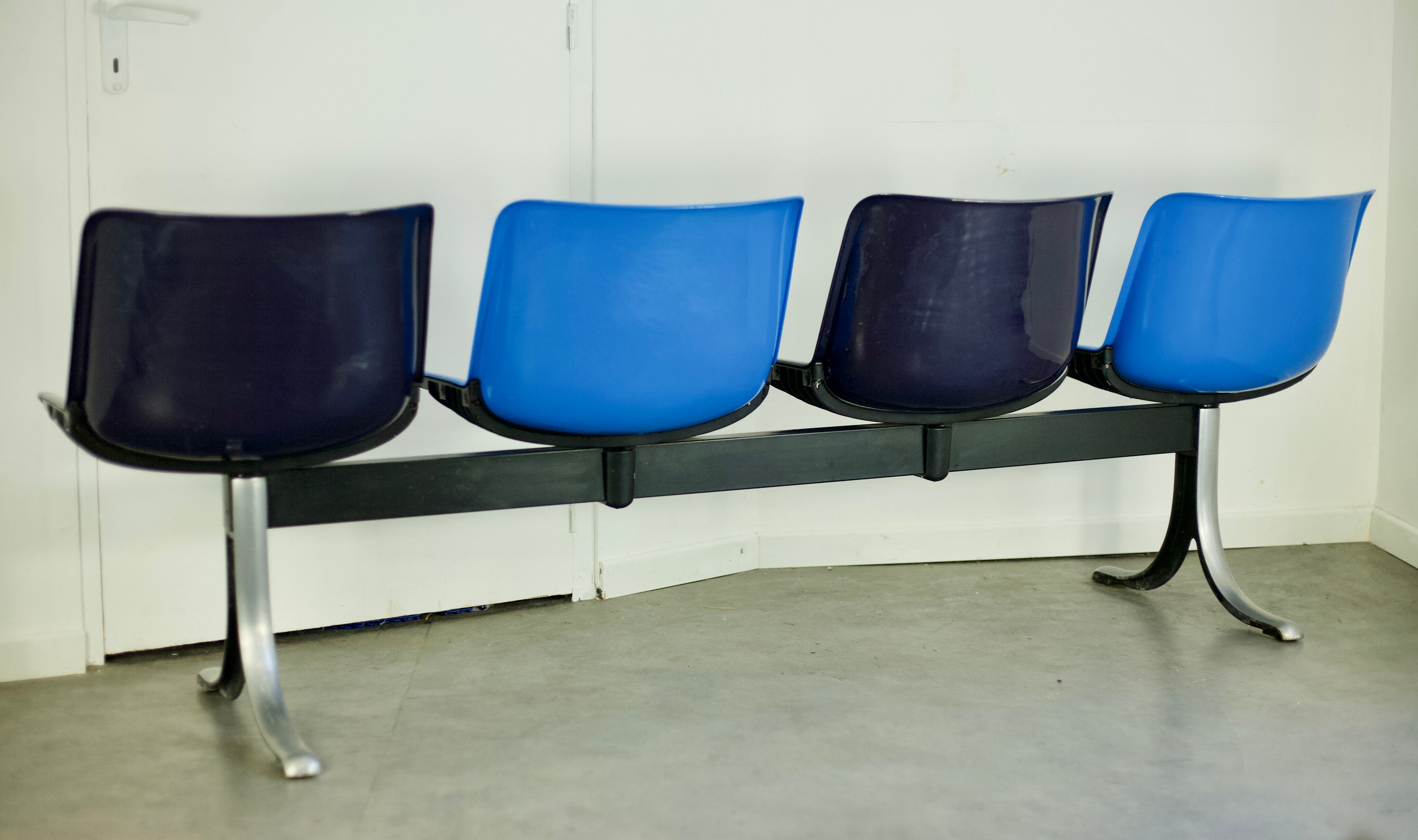 Bench of Osvaldo Borsani for Tecno Italy, 1982