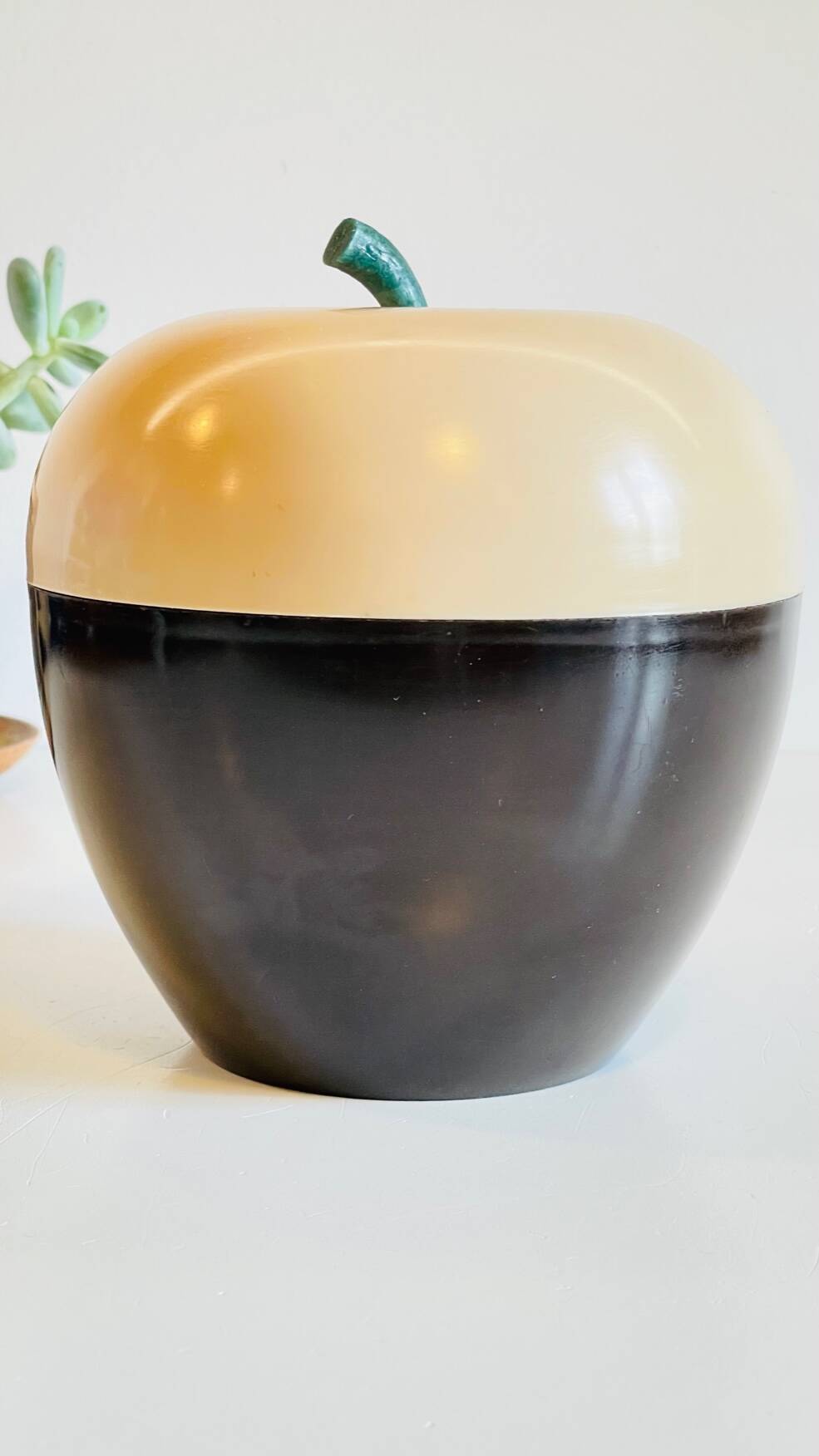 Vintage 70's decorative ice cube apple
