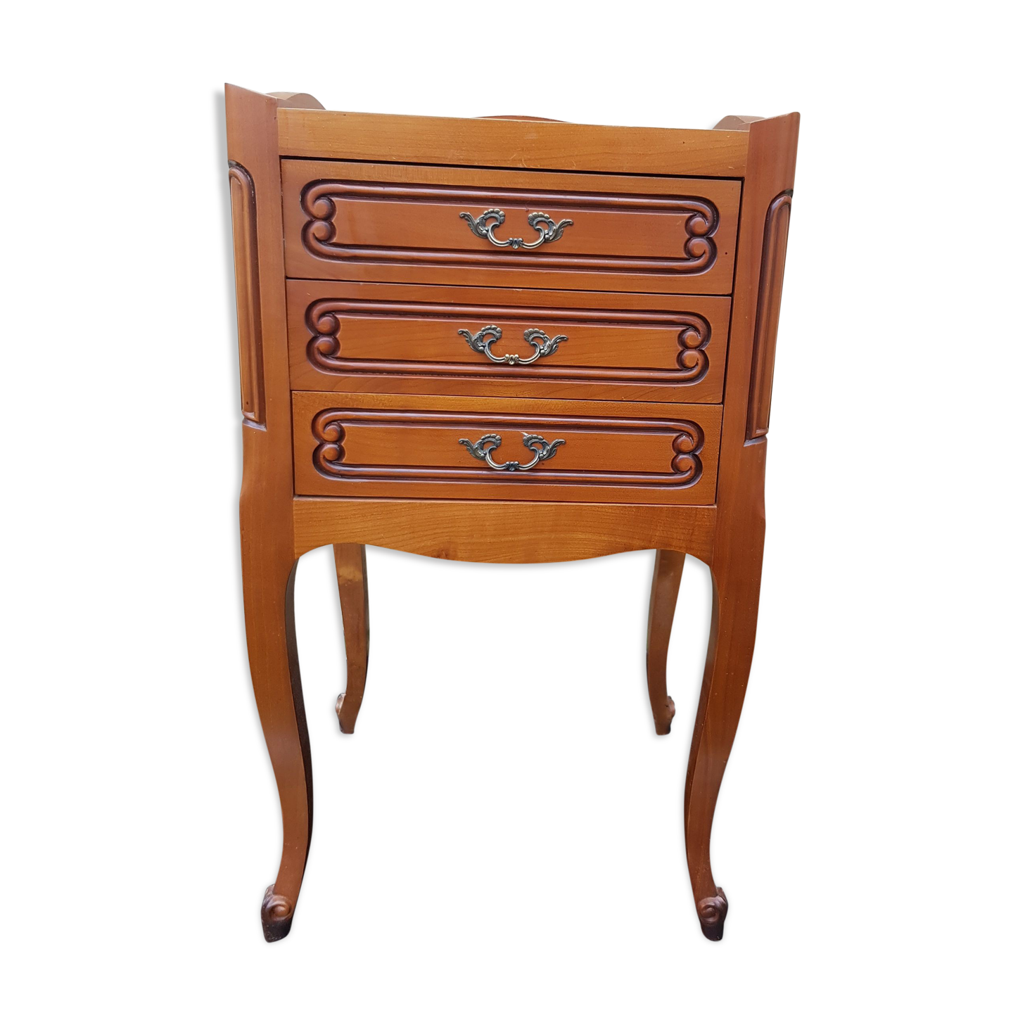 Very nice nightstand