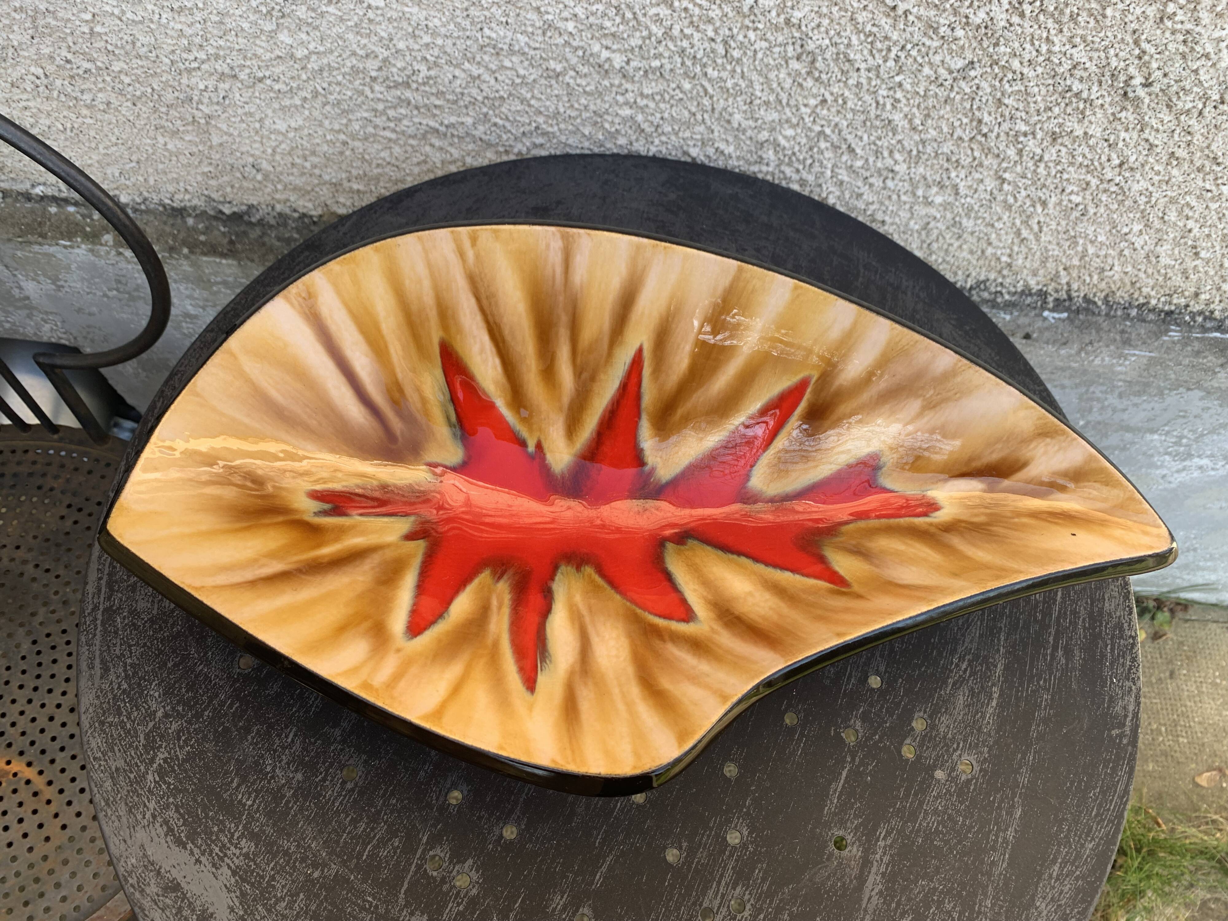 Fruit bowl in glazed ceramic, red design motif, Vallauris, vintage
