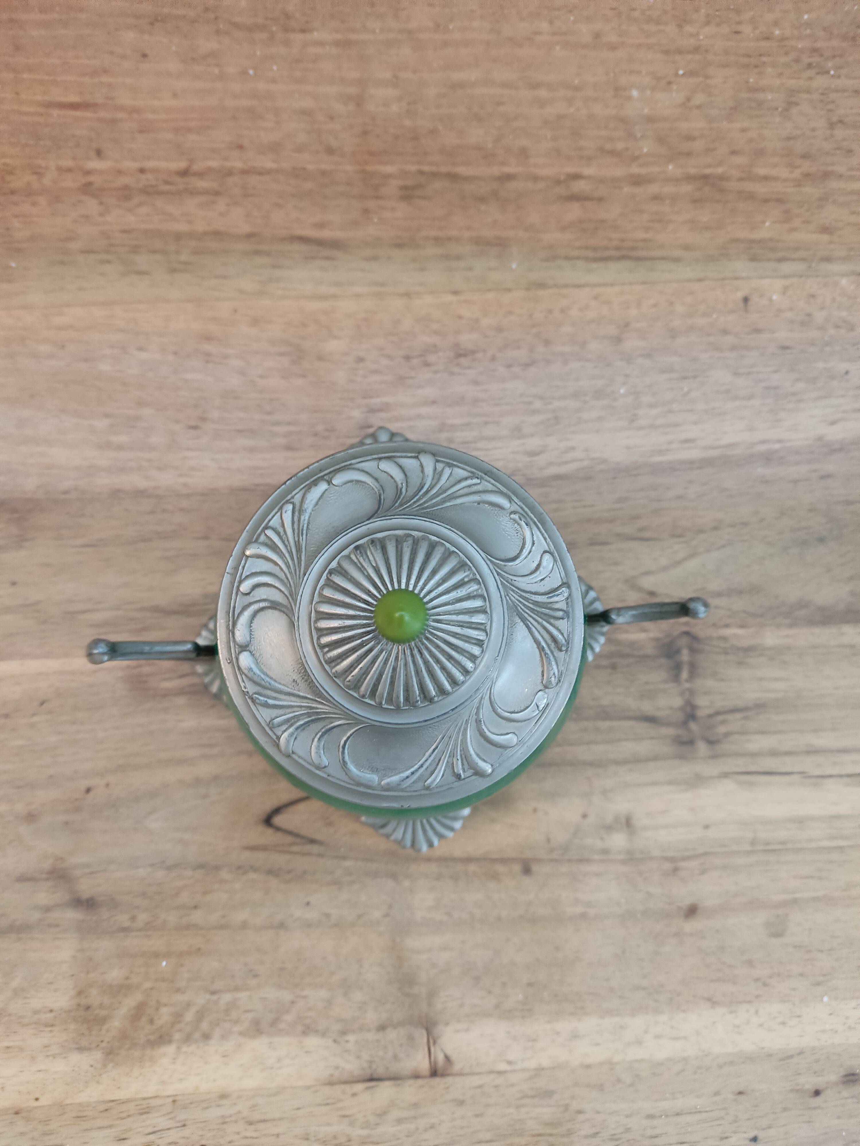 Art nouveau candy maker